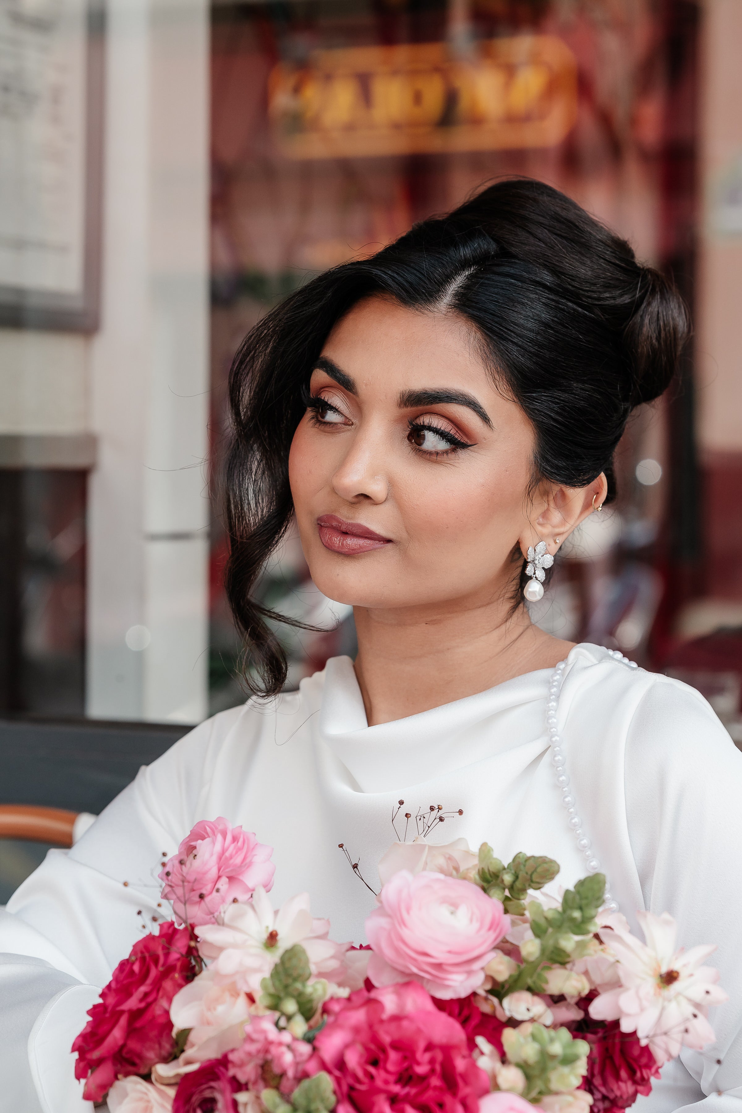 Floral wedding earrings with pearls wedding day jewelry for the bride in silver plating paris wedding 