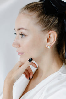 bridal earrings
wedding jewelry
teardrop earrings
wedding accessories
fine jewelry
elegant bridal style
bride jewelry
wedding sparkle
bridal accessories
timeless wedding style
wedding day jewelry
jewelry for brides
classic wedding look
bridal elegance
luxury wedding jewelry
wedding inspiration
wedding fashion
statement earrings for brides
wedding day details
jewelry for weddings

