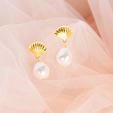 The Scallop Earrings | Pearl