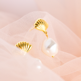 The Scallop Earrings | Pearl