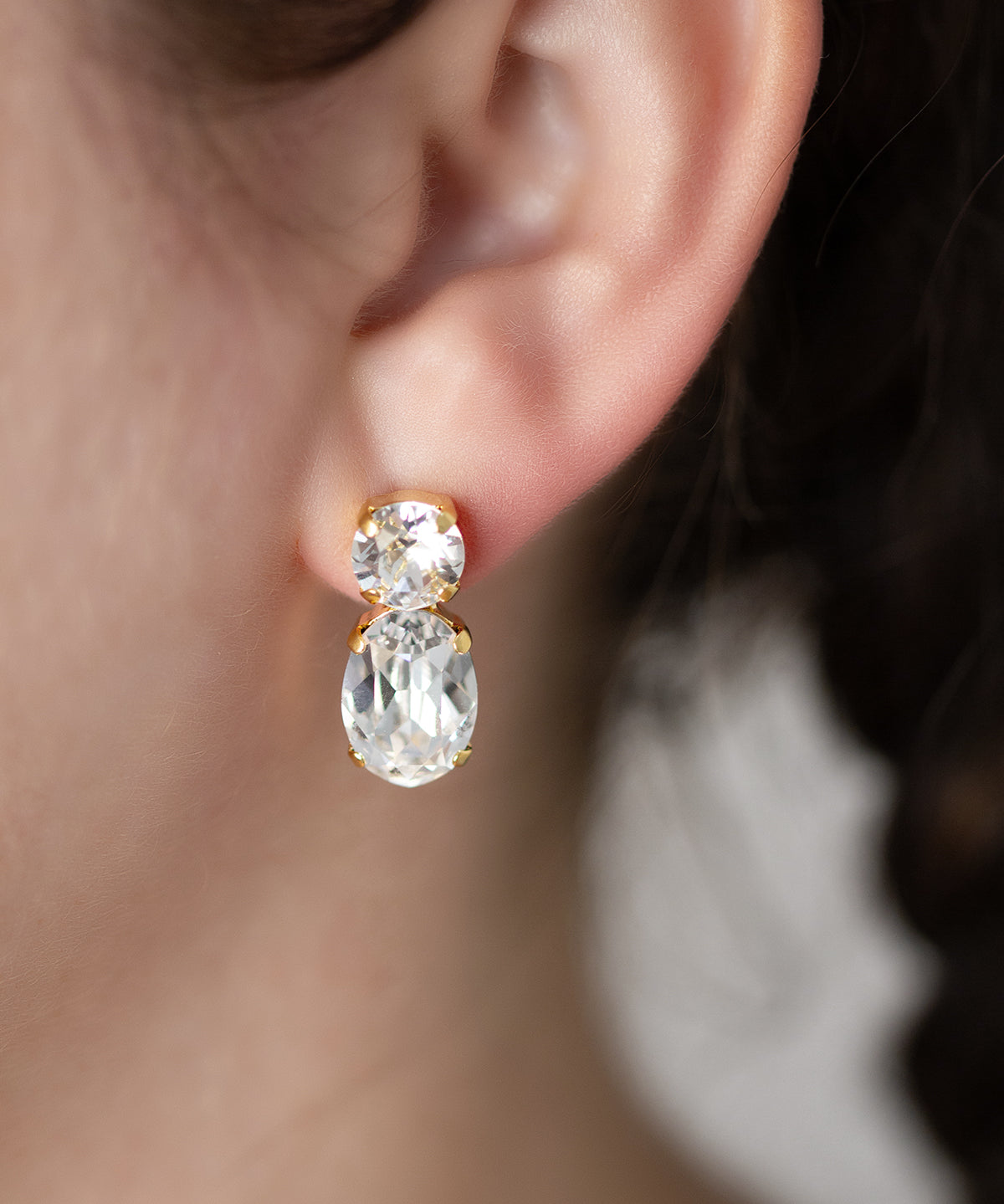 bridal earrings
wedding jewelry
teardrop earrings
wedding accessories
fine jewelry
elegant bridal style
bride jewelry
wedding sparkle
bridal accessories
timeless wedding style
wedding day jewelry
jewelry for brides
classic wedding look
bridal elegance
luxury wedding jewelry
wedding inspiration
wedding fashion
statement earrings for brides
wedding day details
jewelry for weddings