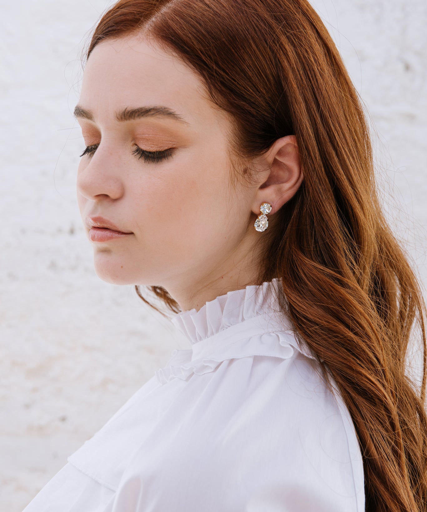 bridal earrings
wedding jewelry
teardrop earrings
wedding accessories
fine jewelry
elegant bridal style
bride jewelry
wedding sparkle
bridal accessories
timeless wedding style
wedding day jewelry
jewelry for brides
classic wedding look
bridal elegance
luxury wedding jewelry
wedding inspiration
wedding fashion
statement earrings for brides
wedding day details
jewelry for weddings