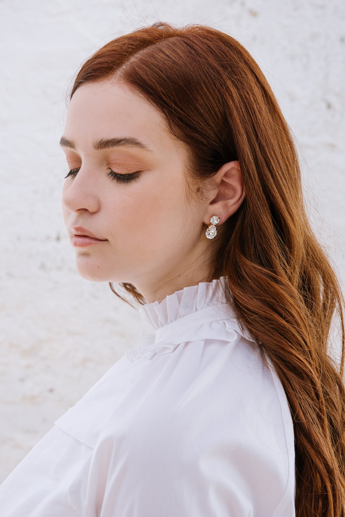 bridal earrings
wedding jewelry
teardrop earrings
wedding accessories
fine jewelry
elegant bridal style
bride jewelry
wedding sparkle
bridal accessories
timeless wedding style
wedding day jewelry
jewelry for brides
classic wedding look
bridal elegance
luxury wedding jewelry
wedding inspiration
wedding fashion
statement earrings for brides
wedding day details
jewelry for weddings